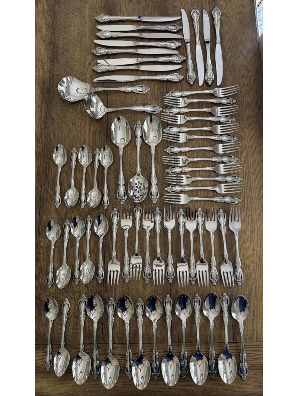 Oneida Community Brahms 65 Pc Stainless Flatware Set - Service for 12